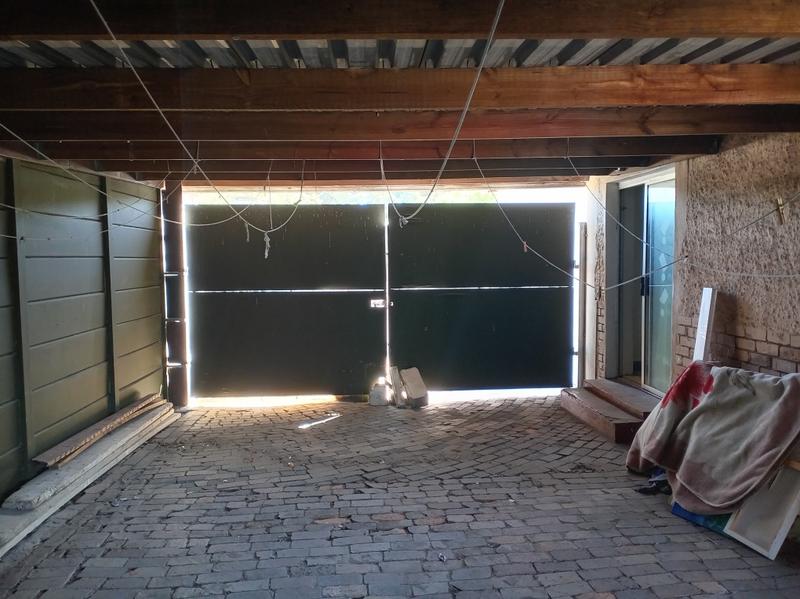 3 Bedroom Property for Sale in Kewtown Western Cape